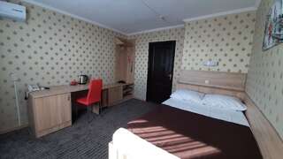 Отель Tourist Hotel Харьков Стандартный одноместный номер-2