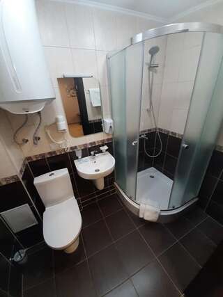 Отель Tourist Hotel Харьков Улучшенный люкс-6