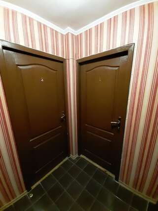 Отель Tourist Hotel Харьков Одноместный номер с общей ванной комнатой-2