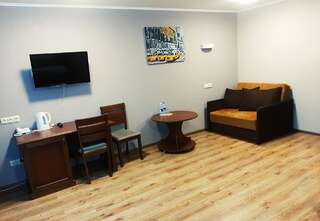 Отель Tourist Hotel Харьков Улучшенный люкс-4